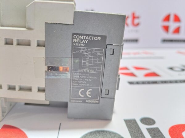 Hyundai UMX 31 Contactor Relay 20A 750VAC Coil 110V