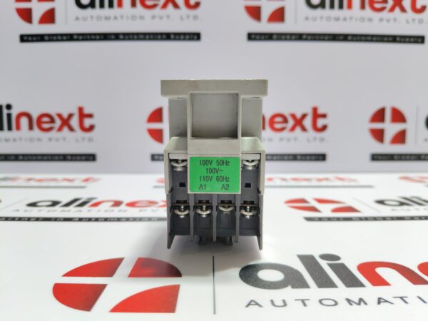 Hyundai UMX 31 Contactor Relay 20A 750VAC Coil 110V