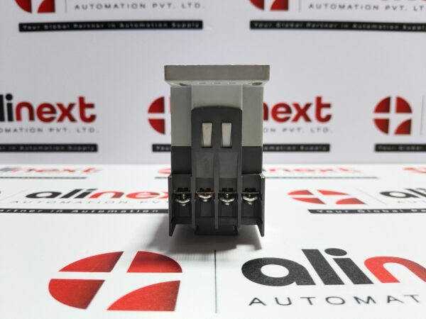 Hyundai UMX 31 Contactor Relay 20A 750VAC Coil 110V