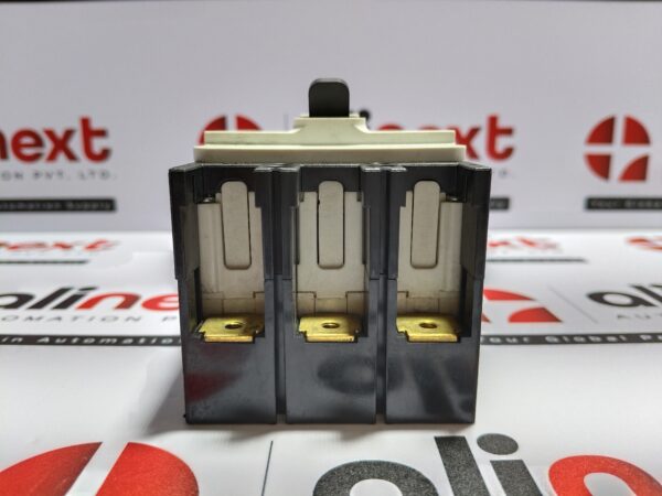 Hyundai HGM30S-F Circuit Breaker HGM 30S 3Pole 32Amp