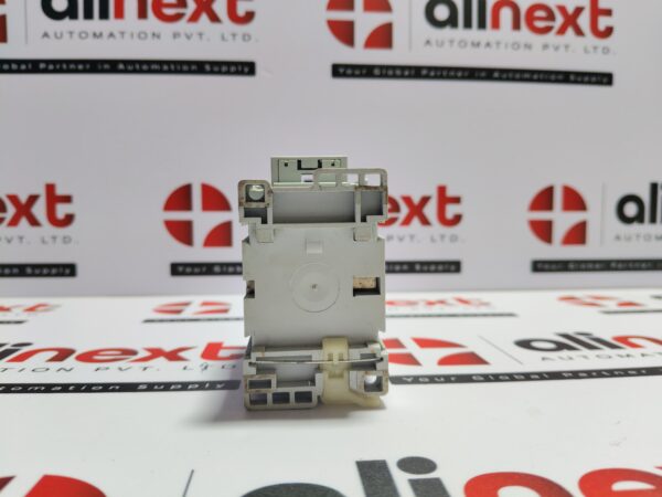 Carrier-Transicold-10-00431-01-Contactor-30A-Cat-100356-Ser-A-24V-DC