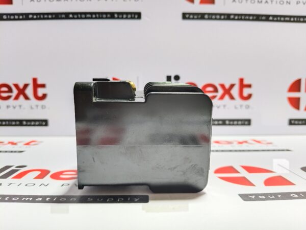 Fuji-Electric-SRC3631-5-1-Magnetic-Contactor-220-V