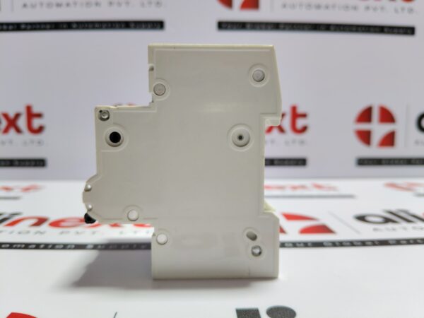 Siemens 5SJ63 MCB C6 Circuit Breaker 3-Pole 400V