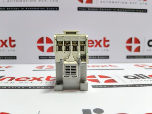 Hyundai HMX 22 Control Relay