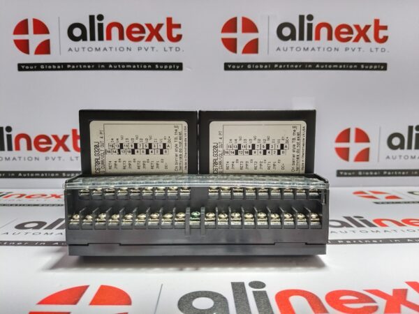 2x GE Fanuc IC670ALG320J With IC670CHS101A I/O Base Barrier