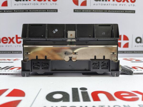 2x GE Fanuc IC670ALG320J With IC670CHS101A I/O Base Barrier