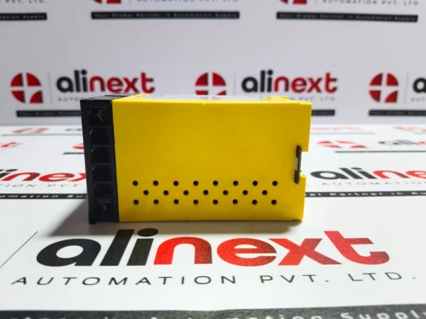 Bender AGH150W-4 coupling device DC 0-1.76 kV (crack)