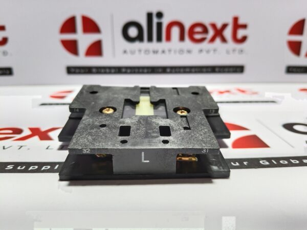 Fuji Electric P1302.650 Auxiliary Contact Block image 01