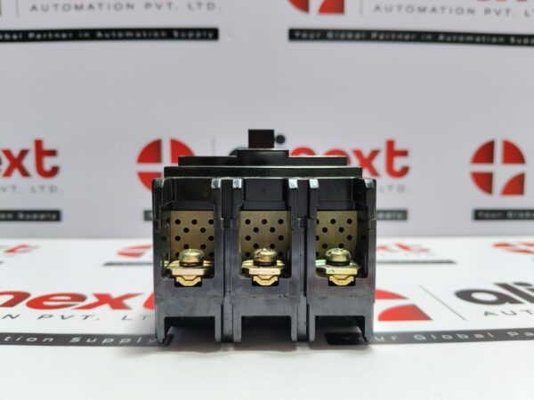 Fuji Electric SA33B auto molded case circuit breaker 3A|3P|AC 550V