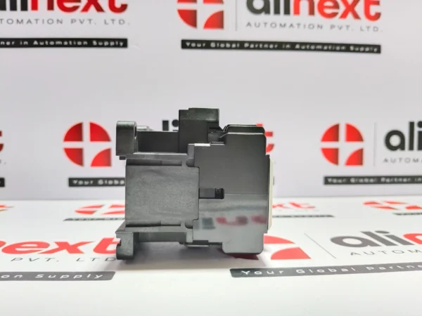 Fuji Electric SC-5-1 magnetic contactor 32A/690V