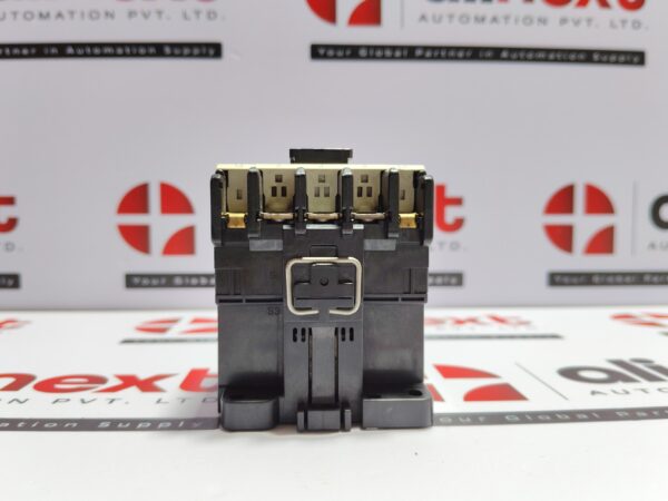 Fuji Electric SC-5-1Z magnetic contactor 103A/220-440V