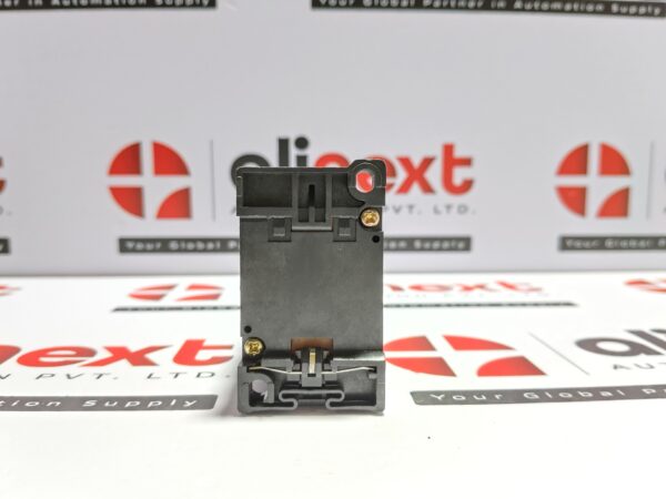 Fuji Electric SRC50-2U/X auxiliary relay coil 100-110V 50/60Hz