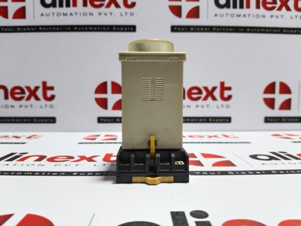 Omron H3BA-8 timer 0-1 sec