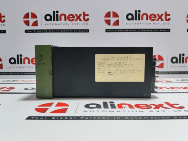 Honeywell DC3002-0-000-1-00-0111 Temperature Controller 240VAC 60HZ