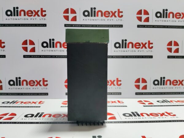 Honeywell DC3002-0-000-1-00-0111 Temperature Controller 240VAC 60HZ