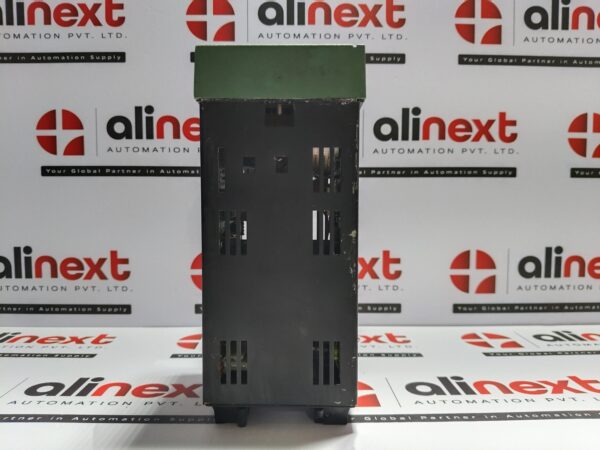 Honeywell DC3002-0-000-1-00-0111 Temperature Controller 240VAC 60HZ