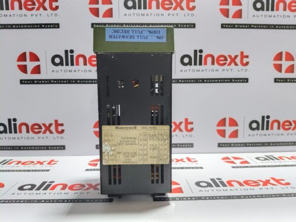 Honeywell DC3002-0-000-1-00-0111 Temperature Controller 240VAC 60HZ