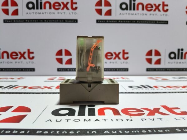 Kuhnke UF3-24VDC 1FL universal relay with a socket 24 V DC|3PDT|10A