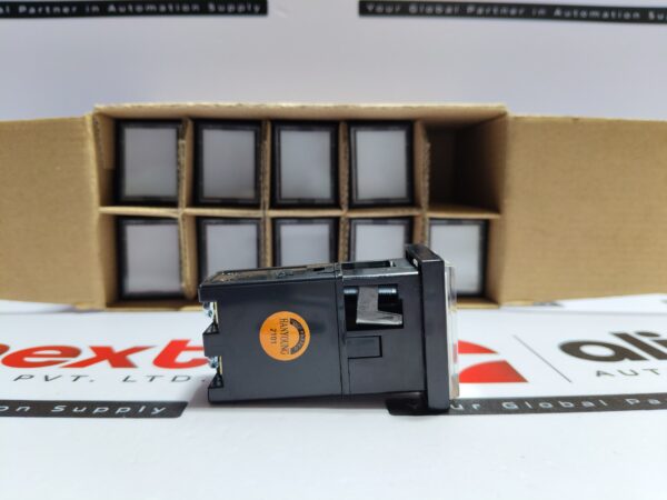 Lot Of 10 Hanyoung Nux CR-40D0W rectangular LED lamp CR40-D012-24VDC/AC 50/60Hz