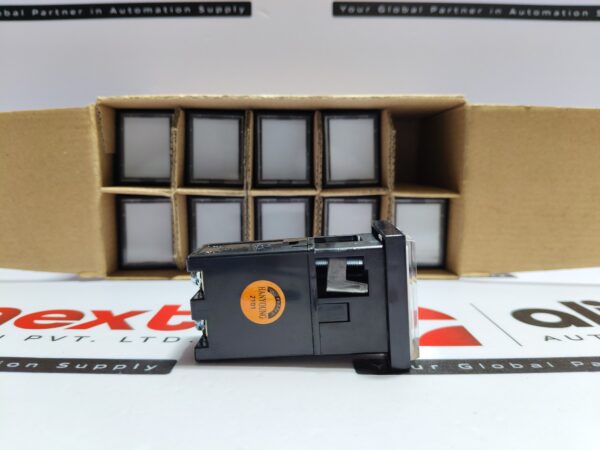 Lot Of 10 Hanyoung Nux CR-40D0W rectangular LED lamp CR40-D012-24VDC/AC 50/60Hz