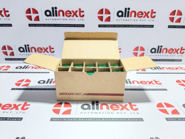 Lot Of 13X Hanyoung Nux CR40-D0G rectangular LED lamp 12-24V d.c/a.c. 50/60 Hz