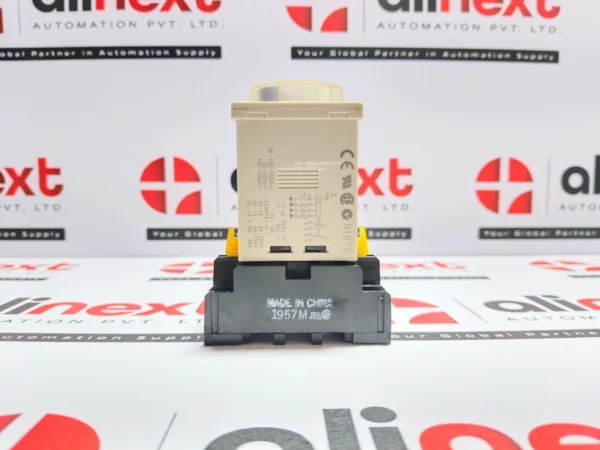 Omron H3CR-A solid-state timer 0 to 1.2 Minute 100-240 VAC / 100-125 VDC