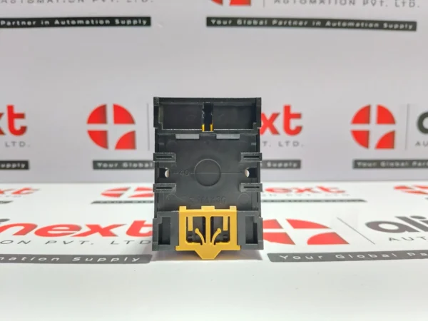 Omron H3CR-A solid-state timer 0 to 1.2 Minute 100-240 VAC / 100-125 VDC