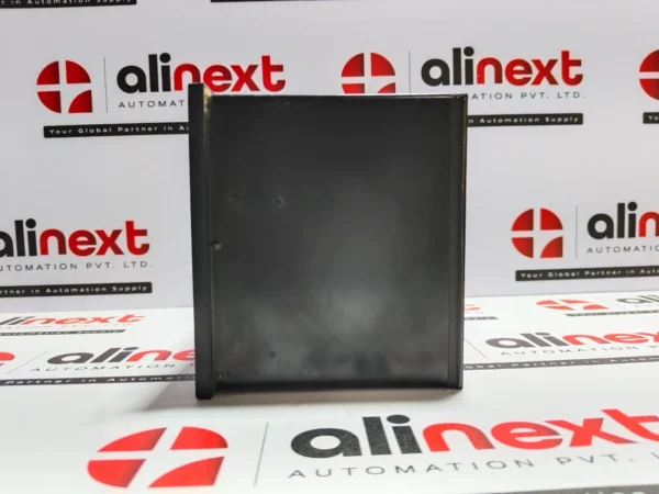 Schlumberger differential voltmeters