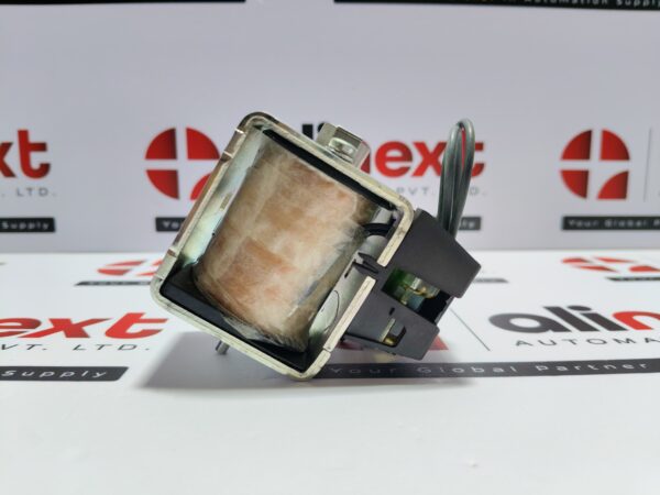 Siemens 3WL9111-0AD06-0AA0 circuit breaker accessory 220VDC/ 230VAC