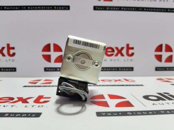 Siemens 3WL9111-0AD06-0AA0 circuit breaker accessory 220VDC/ 230VAC