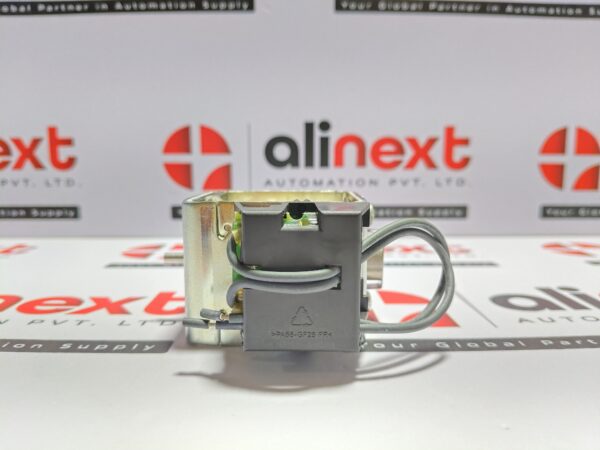 Siemens 3WL9111-0AD06-0AA0 circuit breaker accessory 220VDC/ 230VAC