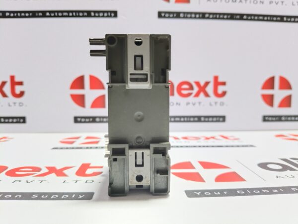 Siemens LOGO! DM8 24R expansion module 6ED1055-1HB00-0BA2 24A