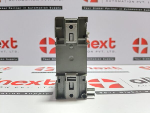 Siemens LOGO! DM8 24R expansion module 6ED1055-1HB00-0BA2 24A