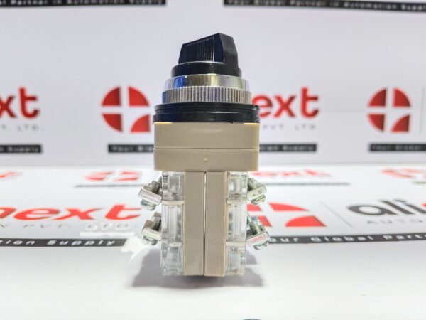 Sulzer CO4C Main Engine selector switch M011080300