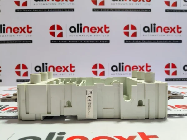 ABB 1SD A054737 R1 3-pole circuit breaker or switch Only Base