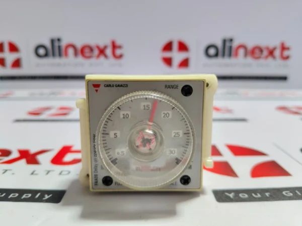 Carlo Gavazzi FAA08DW24 multifunction timer 12-240VAC 50-60Hz 2.5VA