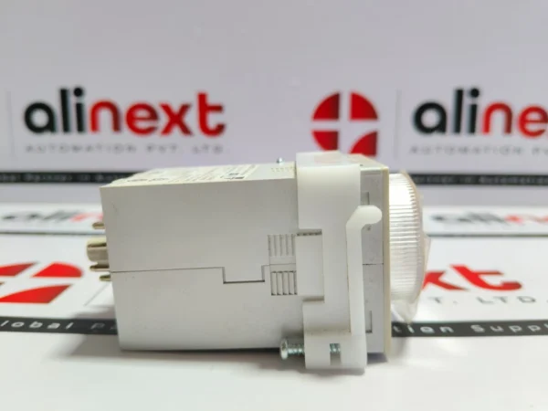 Carlo Gavazzi FAA08DW24 multifunction timer relay 12-240VAC/DC