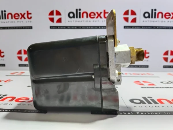 Condor MDR53/16 Pressure Switch 4A 250V AC-15