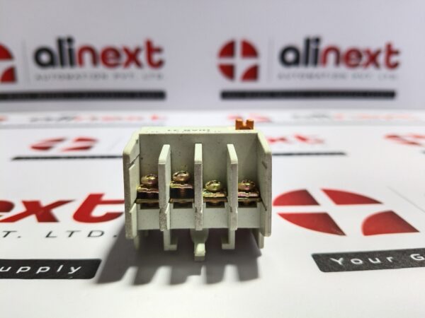 Hyundai HIAB 31 auxiliary contact block Brand New | Original | Unused