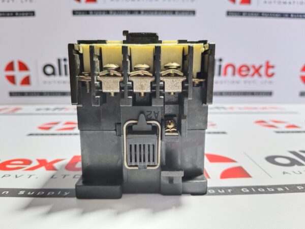 Hyundai HMC27 W11 magnetic contactor USED | Tested | Working