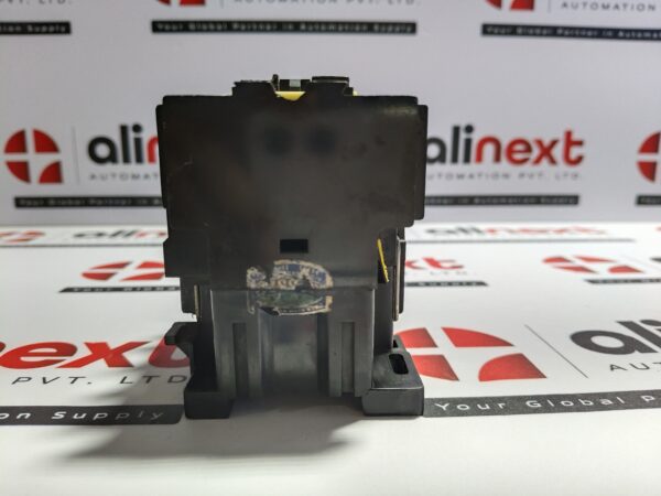Hyundai HMC27 W11 magnetic contactor USED | Tested | Working