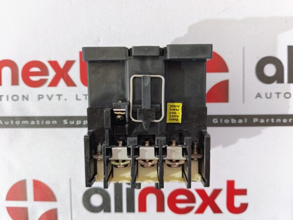 Hyundai HMC27 W11 magnetic contactor USED | Tested | Working