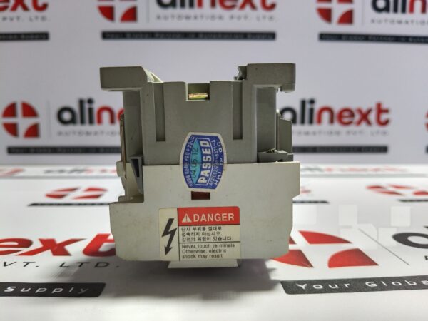 Hyundai HMX 31 control relay Brand New | Original | Unused