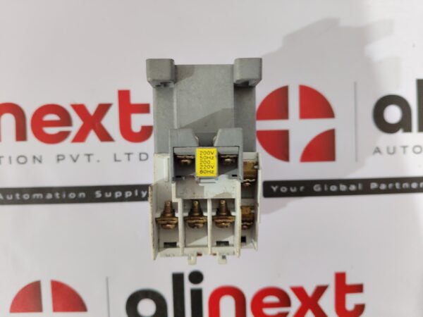 Hyundai HiMC 18 magnetic contactor USED | Tested | Working