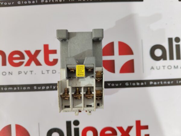 Hyundai HiMC 18 magnetic contactor USED | Tested | Working