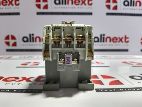 Hyundai HiMC 32 magnetic contactor Brand New | Original | Unused