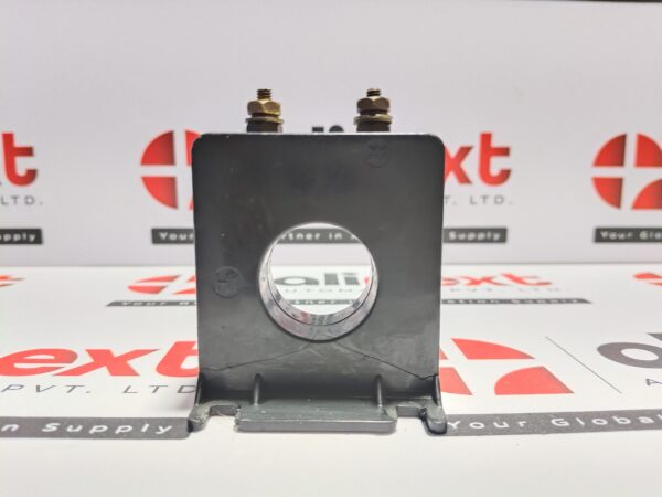 Instrument transformers 300:5a current transformer Y25645-005-11