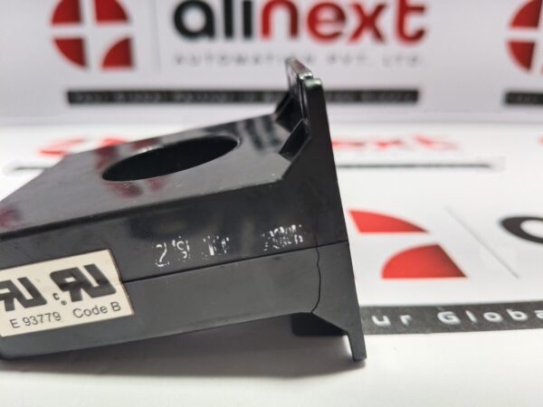 Instrument transformers 300:5a current transformer Y25645-005-11