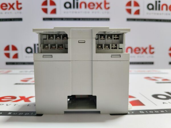 Mitsubishi electric FX5-8EYT/ESS programmable logic controller | USED | Tested | Worki