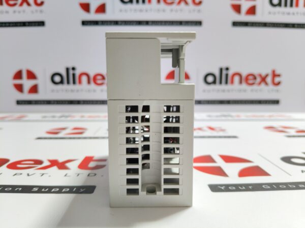 Mitsubishi electric FX5-8EYT/ESS programmable logic controller | USED | Tested | Worki